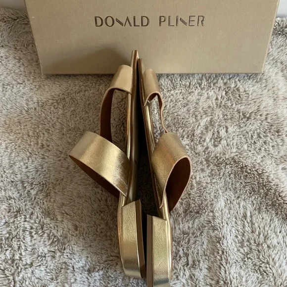 NEW Donald Pliner Quin Leather Sandal Metallic Gold Nappa Women Size 39 / 8 - Picture 6 of 7